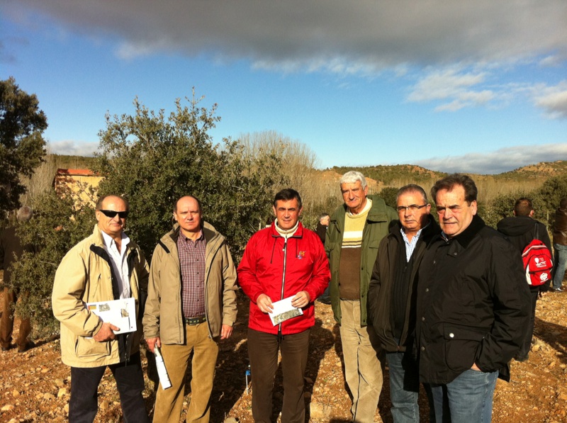 EL PRESIDENTE DE LA DIPUTACIÓN CONOCE LAS PRINCIPALES PLANTACIONES TRUFERAS DE TERUEL INVITADO POR LA ASOCIACIÓN FORESTAL DE SORIA DENTRO DE LA PROGRAMACIÓN DEL I CONGRESO INTERNACIONAL DE TRUFICULTURA QUE SE CELEBRA EN TERUEL DEL 5 AL 8 DE MARZO